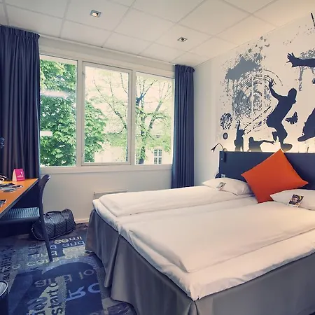 Hotel Comfort Borsparken 3*