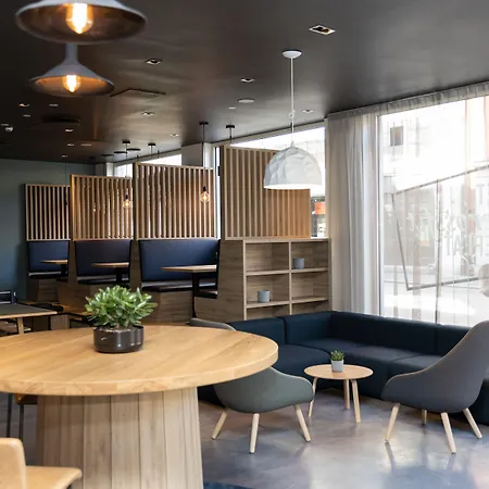 Comfort Borsparken Hotell 3*